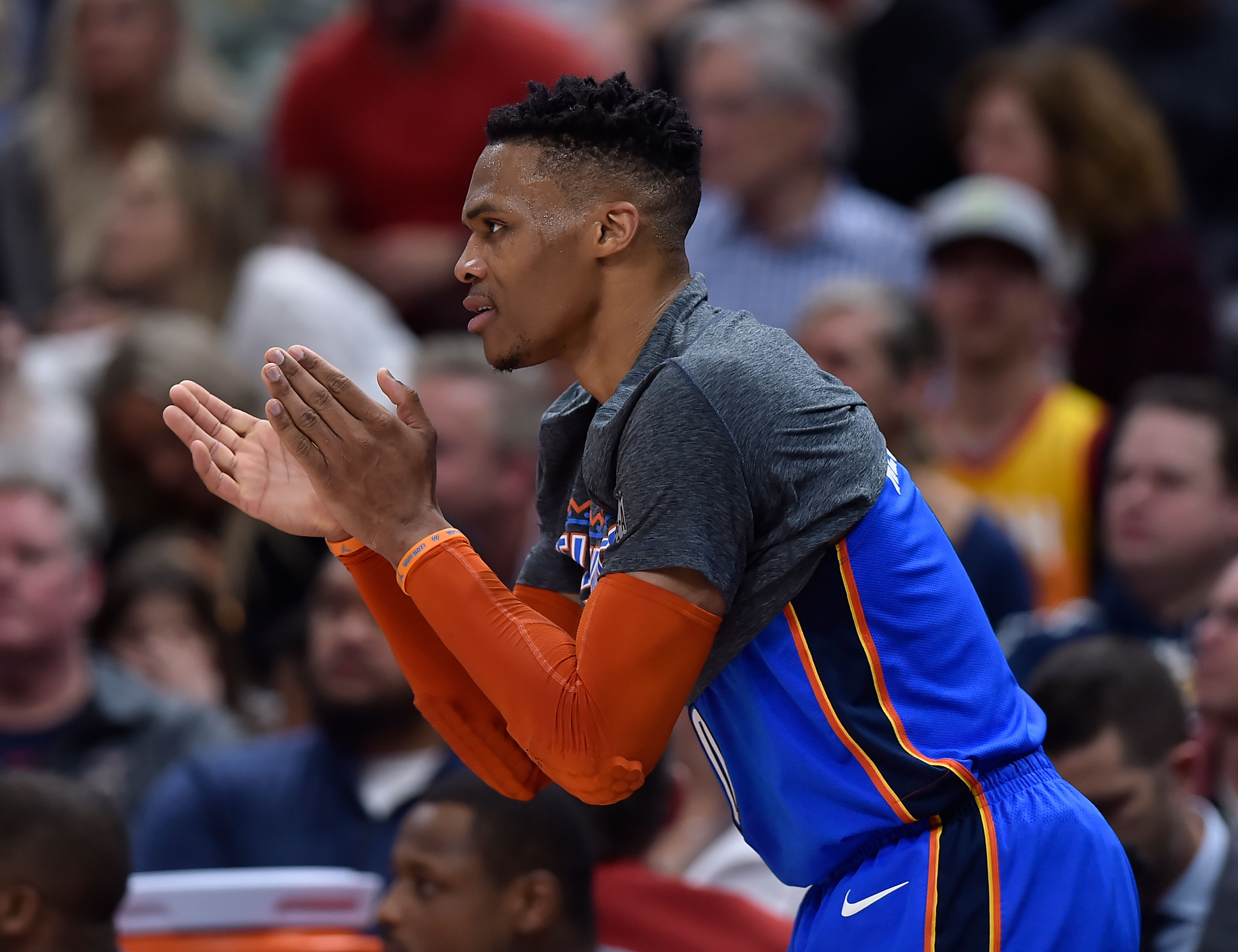 的多场景使 的多场景使