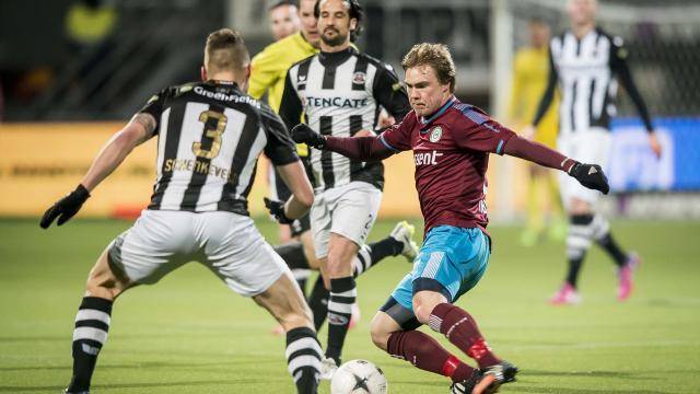 争冠白热化 争冠白热化