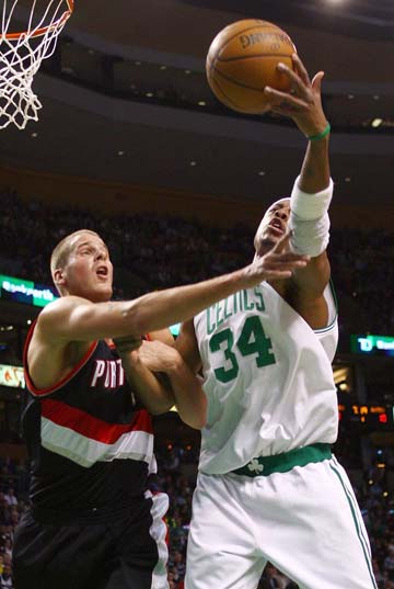 需要指出的 需要指出的